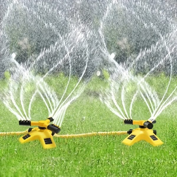 360-degree rotating lawn sprinkler with 3 adjustable arms, automatic watering system, large area coverage, garden irrigation and roof cooling, 1 package, plastic material.